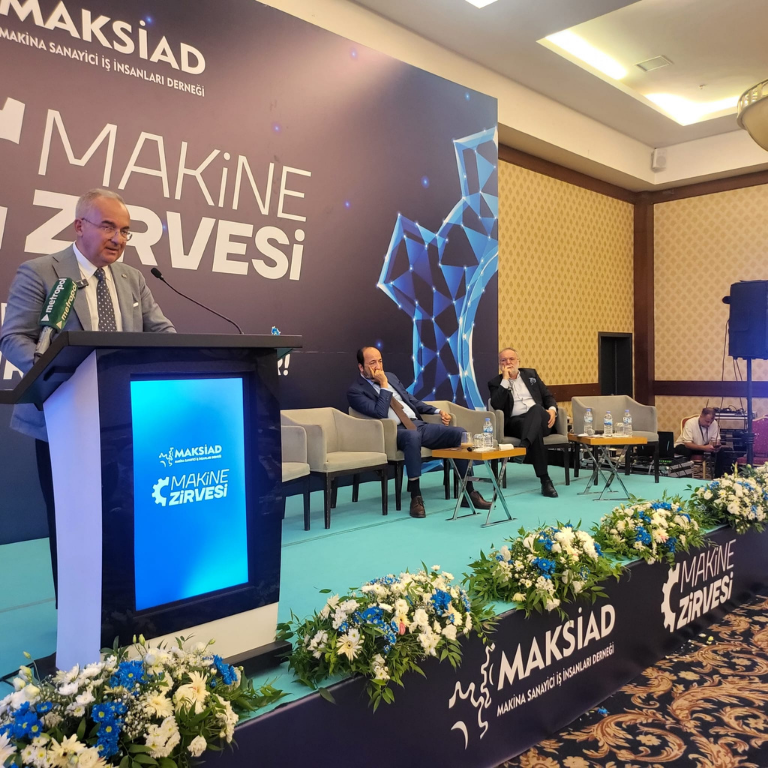 MAKSİAD 20. Yıl Zirvesinde Okan Konyalıoğlu Panel Moderatörü Olarak Yer Aldı