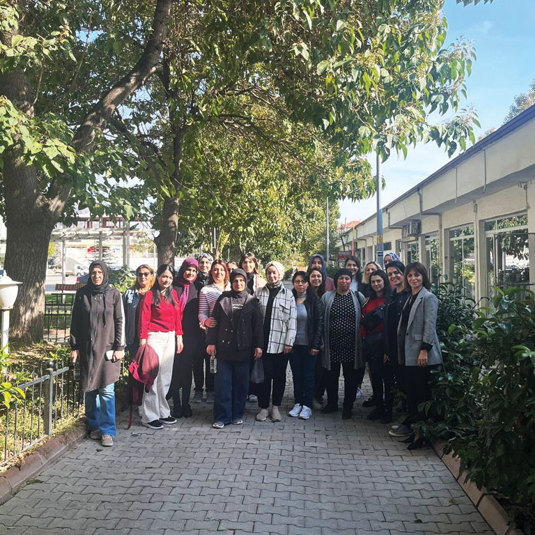 Askon Demir Organized a Pleasant Dinner for Women Employees at the Çardak Factory